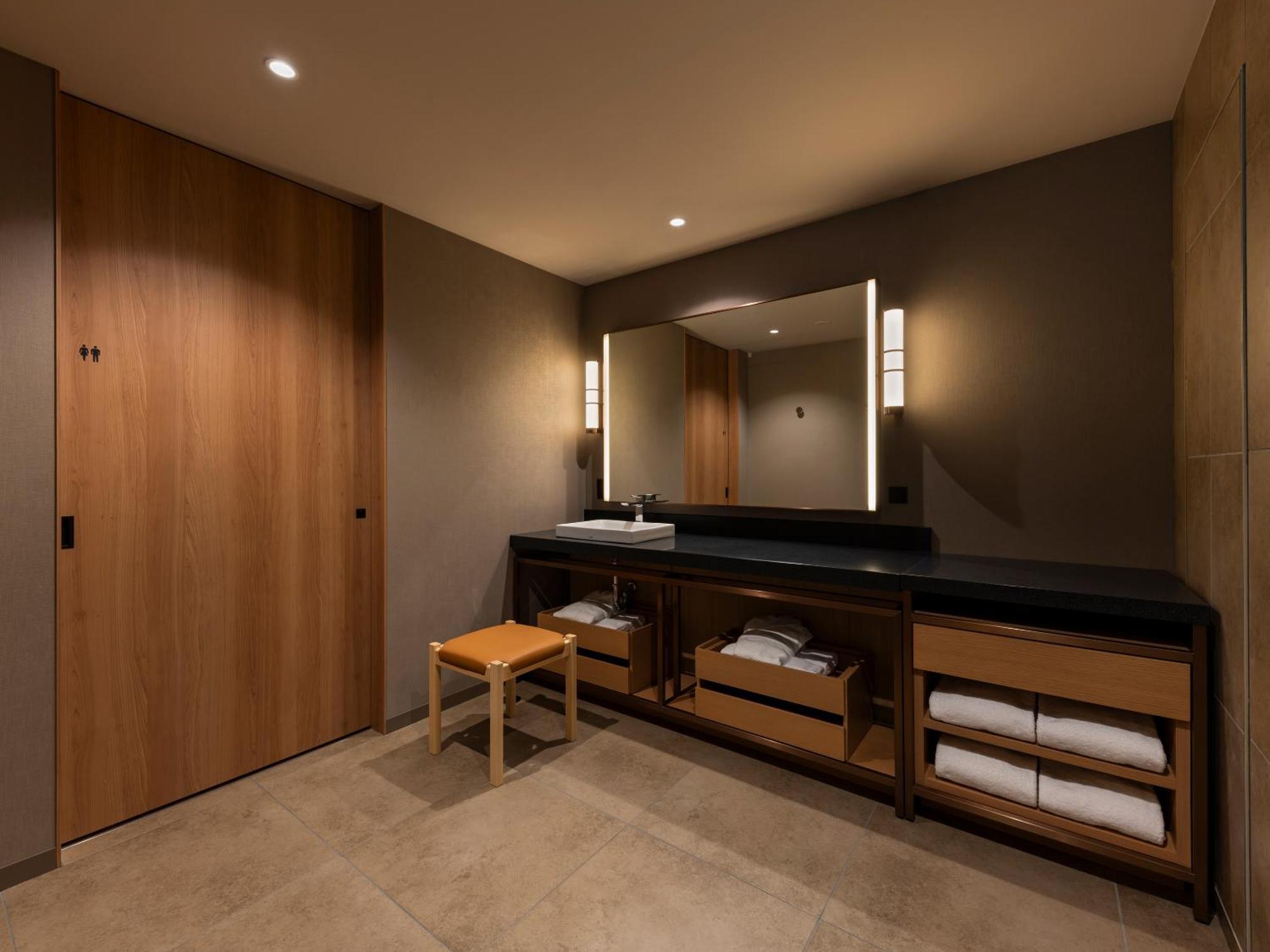 酒店 Mitsui Garden Sanjo Premier 5*
